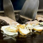 お好み焼き ふじや - 豚と油カスの「焼きうどん」どんどんどどんどん♪