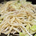 お好み焼き ふじや -  (*´ч`*) パールのような油をまとったUDON ♪