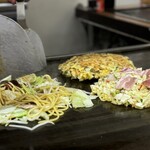 お好み焼き ふじや - 今日は※ 常連さんの愛も写真におさめます