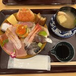 海鮮丼 ゆたか水産 - おしぼりも有り！