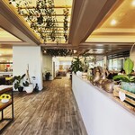 Yogur Story - 移転後の店内①