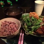 野菜居酒屋　玄気 - アボガド　牛タンメンチカツ定食