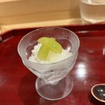 銀座 きた川 - ヨーグルトアイス、レモンシャーベットにマスカット