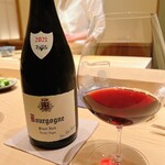 鮨 めい乃 - ピノノワです。三種類のマグロに合わせました