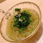 鮨 めい乃 - 優しいけれど、お出汁の滋味深さがジンワリと染み渡る小鉢でした