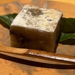 つるとかめ - 甘味は柿と胡桃の葛餅