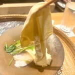 つるとかめ - でーーーっかい湯葉で食べ応えアリアリ