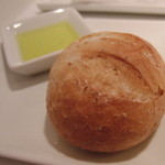 AKI NAGAO - 【2014年04月07日】ランチ３２００円コース～パン