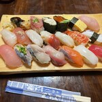 魚屋直営すし食堂 魚まる - 