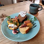 books to curry 猫のしっぽ - 