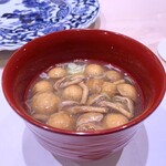 すし屋　小桜 - なめこの味噌汁