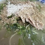 元祖ラーメン長浜家 - 今日のコショーの量は合格？