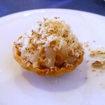 Le Coin Discret - 何かの魚とタルト