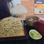 霧立亭 - 肉そばせいろ大盛り