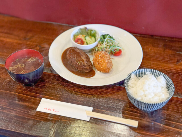 Kissa Akai Sunny photo 3