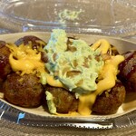 築地銀だこ - 料理写真:チーズ&ワカモレ