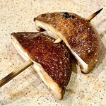 焼鳥 せきね - 傘が大きくて身厚な椎茸はしっとりジューシー