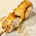 焼鳥 せきね - 名古屋コーチンのモモ　焦げ始める寸前まで攻めた火入れです