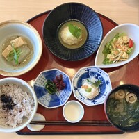豆富料理と吟醸せいろ蒸し 八かく庵 大阪ステーションシティ店 - 