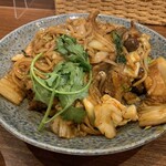 大衆中遊華食堂 八戒 - ホルモン炒麺