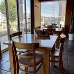 キアッソ - テーブル席