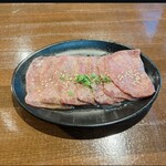 焼肉 肉萬 - 