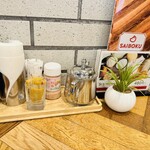 レストラン サイボク - 卓上調味料
