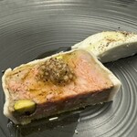 IL PLANETARIO - 滝川産/鴨肉のパテ・ド・カンパーニュ
      　ゴルゴンゾーラと蜂蜜のムース