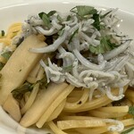 IL PLANETARIO - 道産【紫蘇の実】とシラス、キノコのピリ辛
      　ペペロンチーノ