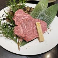 飛騨牛一頭家 馬喰一代 長良本家 - 