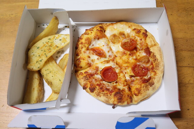 ドミノピザ 刈谷半城土中町店 （Domino's Pizza） - 野田新町/ピザ