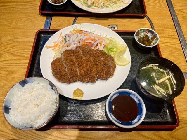 牛肉割烹 自雷也 - 一ノ関（すき焼き）の写真