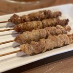 博多料理 もつ鍋 とりふく - とり皮串（タレor塩）