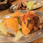 博多料理 もつ鍋 とりふく - 鶏半身揚げ