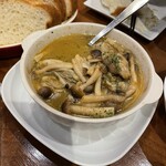 おかやがぶ飲みワイン食堂 エイエイオウ - 