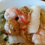 中華ダイニング チンシュイ - エビ、ホタテ、イカ、カニ、具材ふんだん！