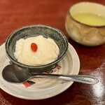 手酌割烹 てら田 - 杏仁豆腐