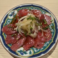 京の焼肉処 蓮蔵 - 京都名物赤タン刺し 680円