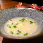 和牛焼肉やくにく 徹 - 牛骨スープ
