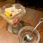 和牛焼肉やくにく 徹 - 手作りカッサータ