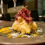 和牛焼肉やくにく 徹 - オリジナルポテトサラダ&コンビーフ