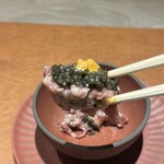 八重洲 steak & seafood 鉄板焼き 一心 - A5黒毛和牛　タルタル　フレッシュキャビア　雲丹