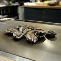八重洲 steak & seafood 鉄板焼き 一心 - （先客の）アワビ