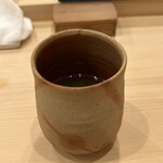 鮨桂太 - お茶が、抹茶ブレンドで濃くて、本当に美味しい。