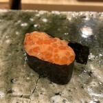 鮨桂太 - イクラも、コクが普通と違います