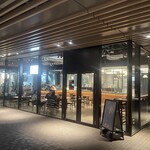 Mr.Gentleman Neo Japan Dining - 店舗右斜めから