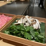 東山無垢 - 黒毛和牛と松茸