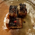 樋口 - 鰻の筒焼き。こちらの鰻、大好きです。実山椒がまたいい。
