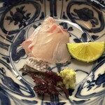 樋口 - 淡路の鯛。きめ細かな身。弾力があります。