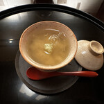 樋口 - 裏漉しした繊細な栗の下には甘鯛が。葛餡でまとめて。栗の甘さががほろほろと。甘鯛の塩気と相まって。